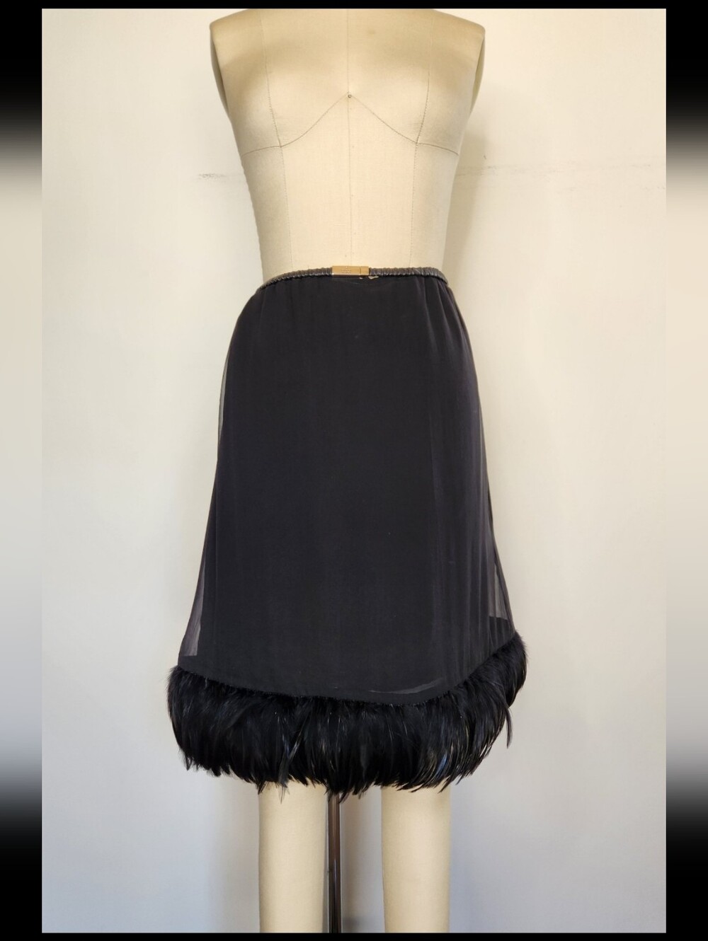 1999 Vintage Tom Ford for Gucci Black Silk Skirt With Feathers Sz 40 - US S - Picture 16 of 16